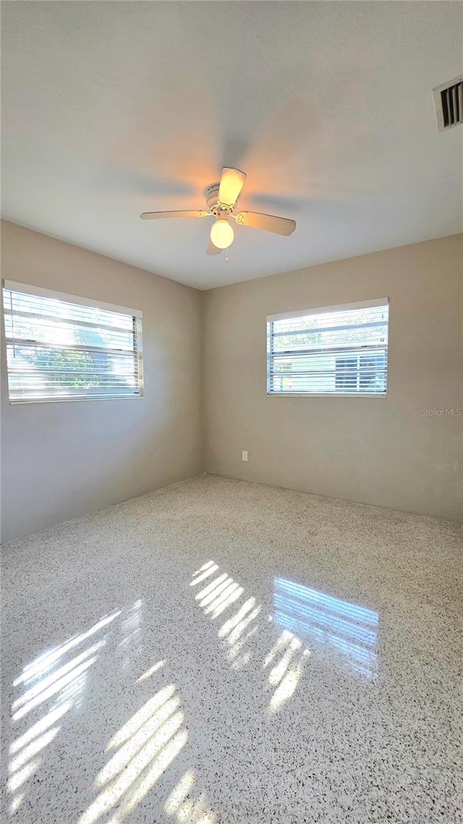 Image 19 of 22 For 1018 60th Avenue N