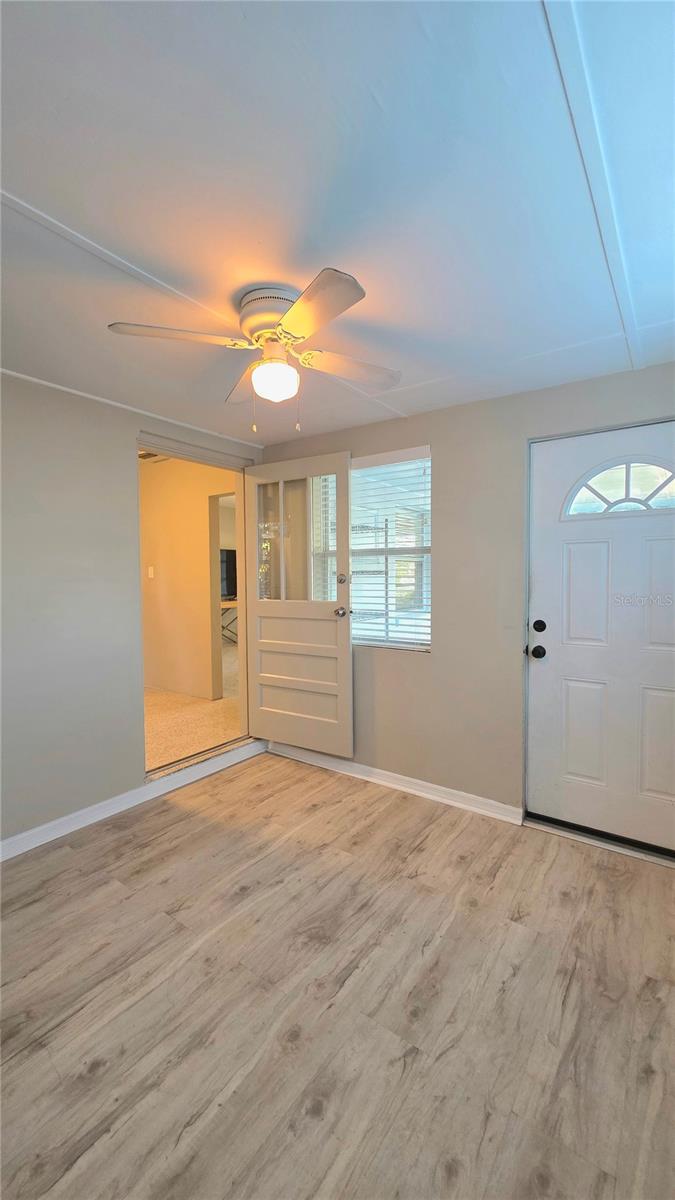 Image 9 of 22 For 1018 60th Avenue N