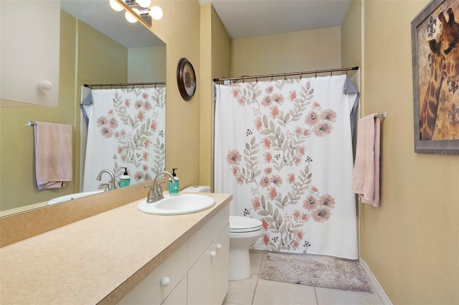 Image 23 of 41 For 4333 Bayside Village Drive S 308