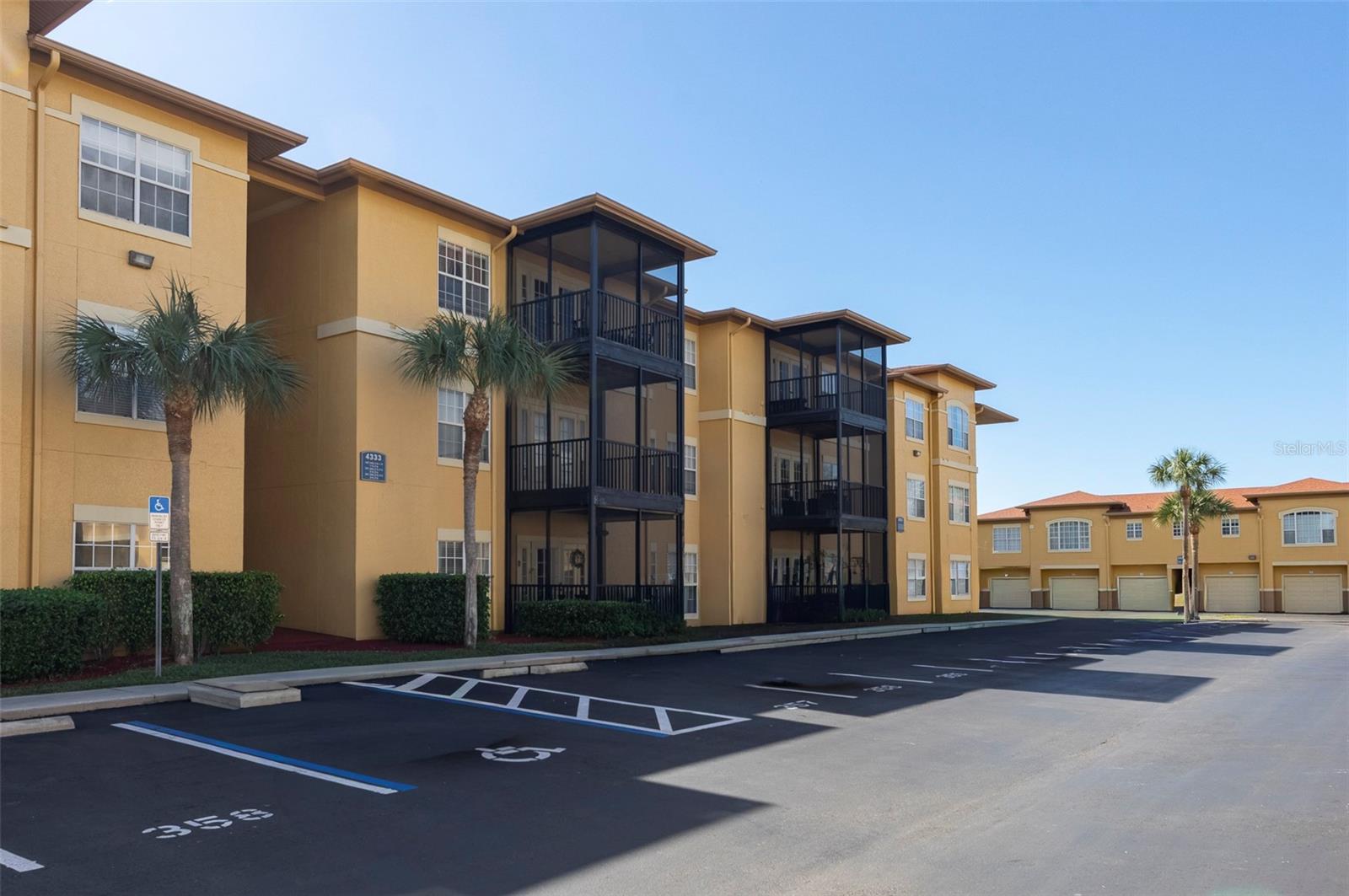 Image 25 of 41 For 4333 Bayside Village Drive S 308