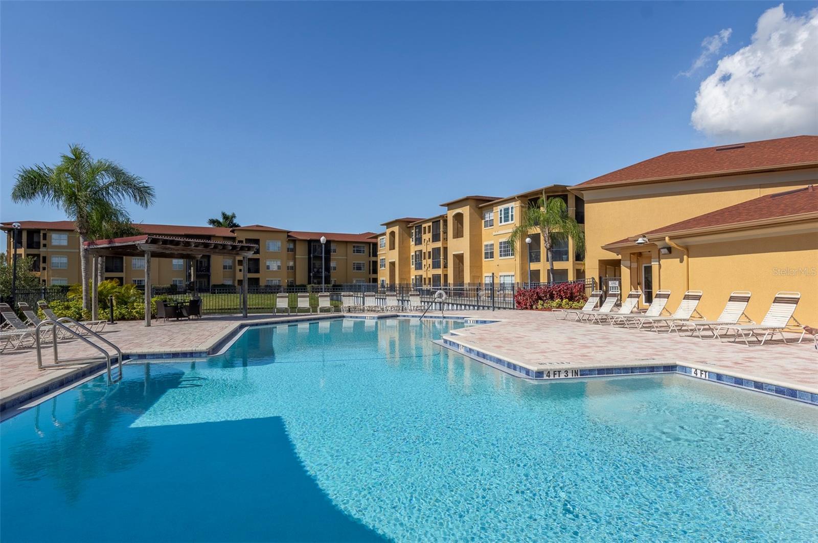 Image 31 of 41 For 4333 Bayside Village Drive S 308