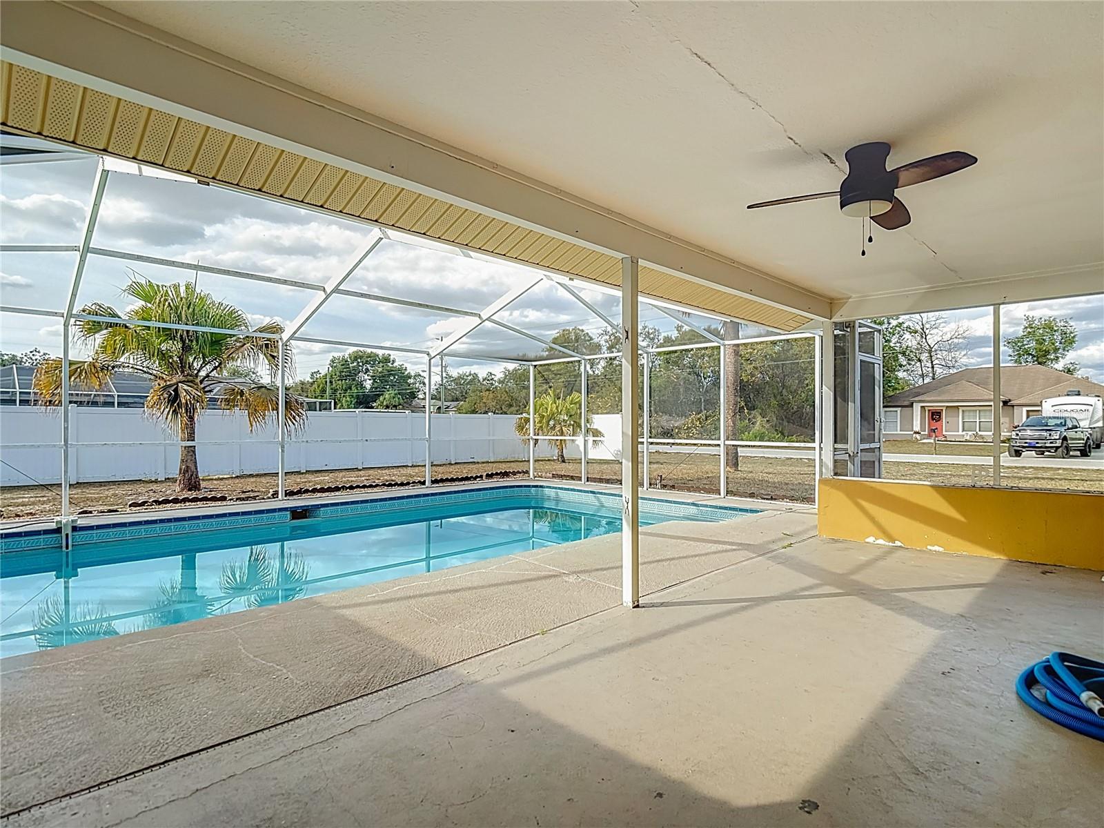 Listing photo id 59 for 1093 Dunlap Avenue