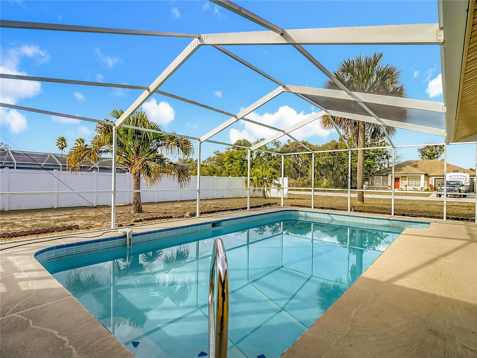 Listing photo id 60 for 1093 Dunlap Avenue