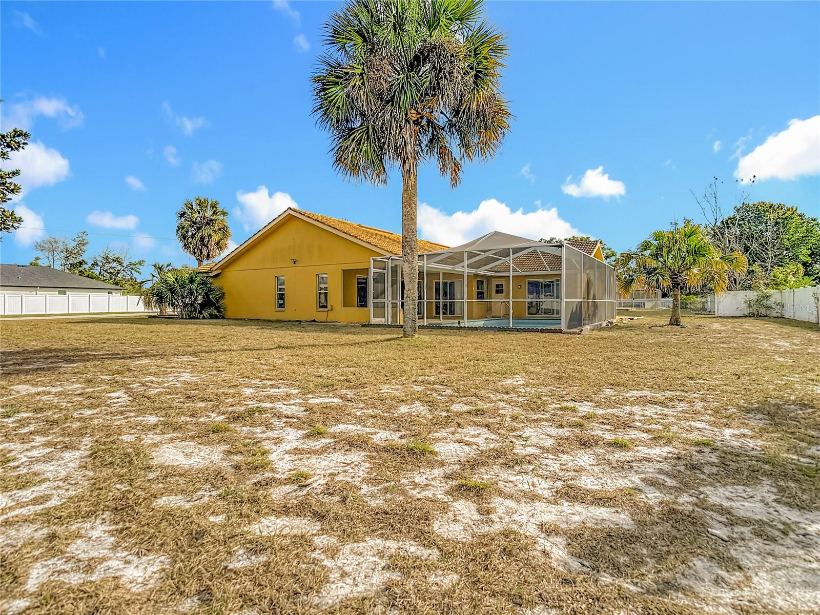 Listing photo id 66 for 1093 Dunlap Avenue