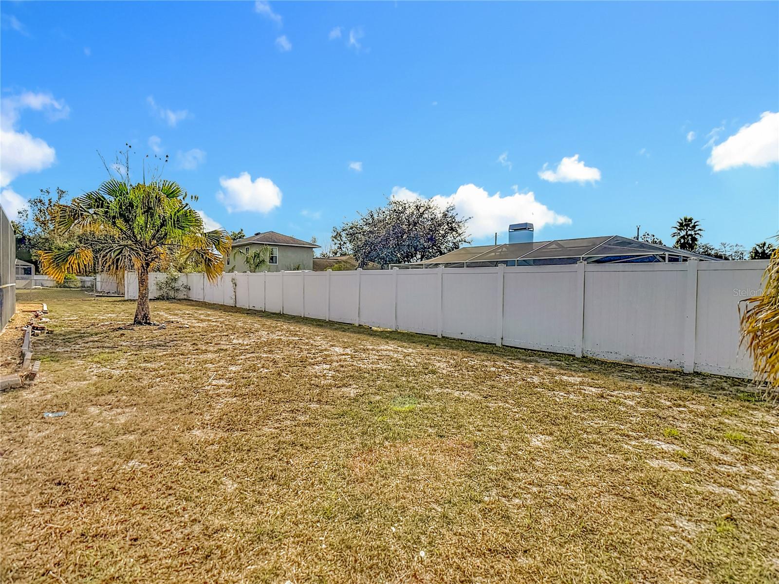 Listing photo id 67 for 1093 Dunlap Avenue