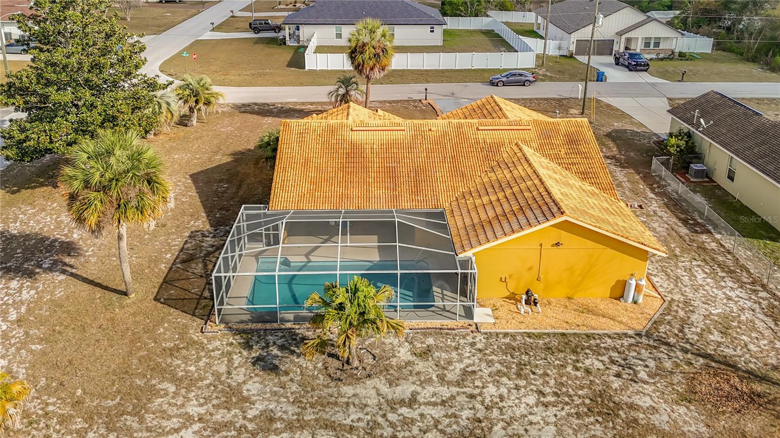 Listing photo id 69 for 1093 Dunlap Avenue