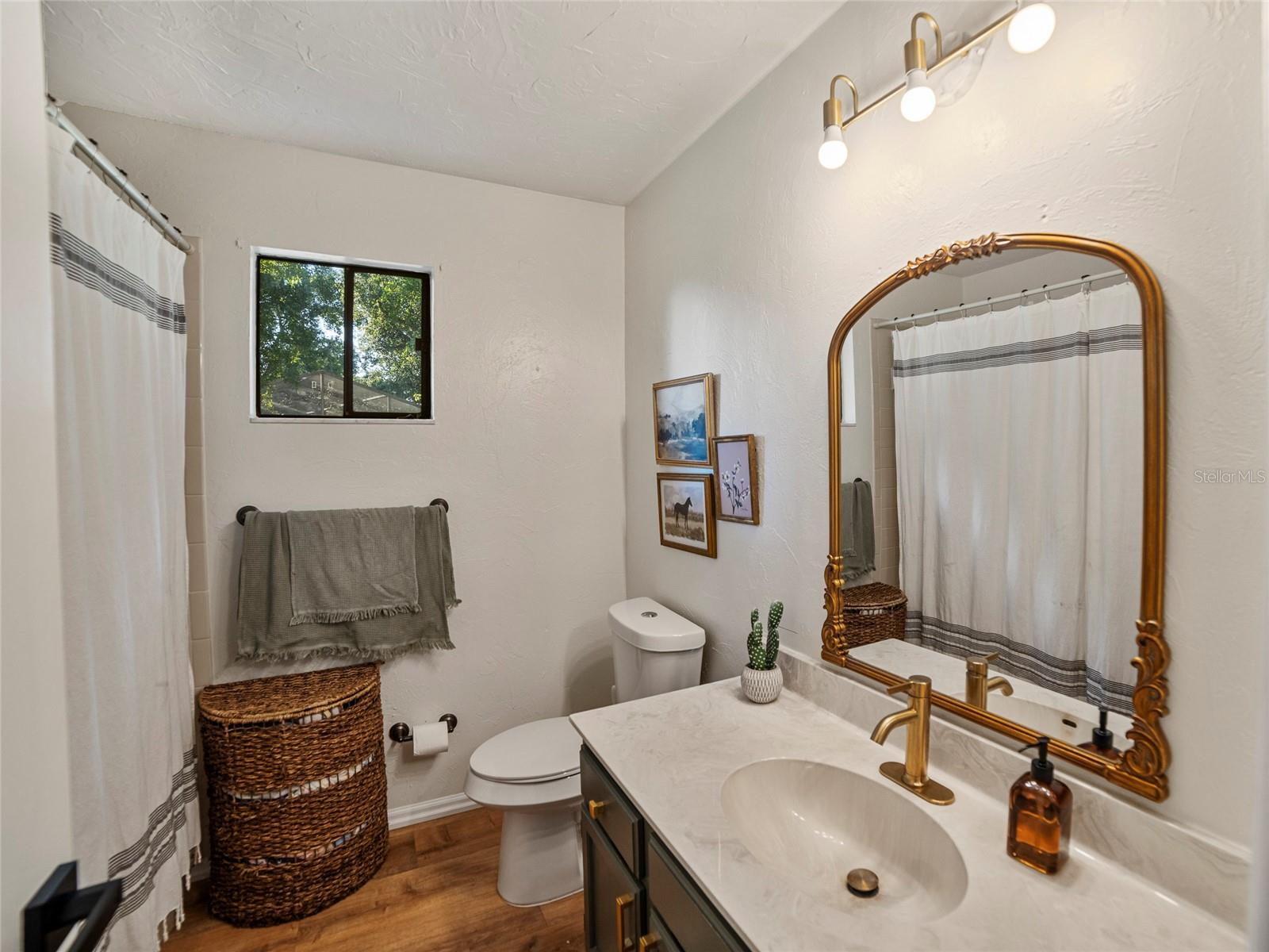 Image 20 of 33 For 8108 Glenbrooke Place