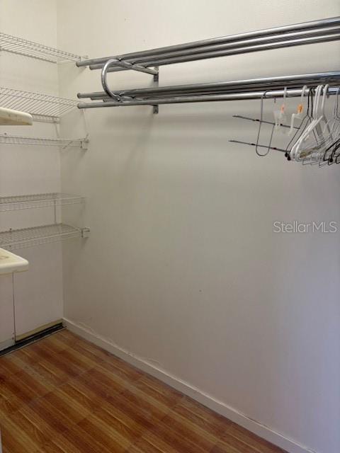 Listing photo id 9 for 6121 Whiteway Drive