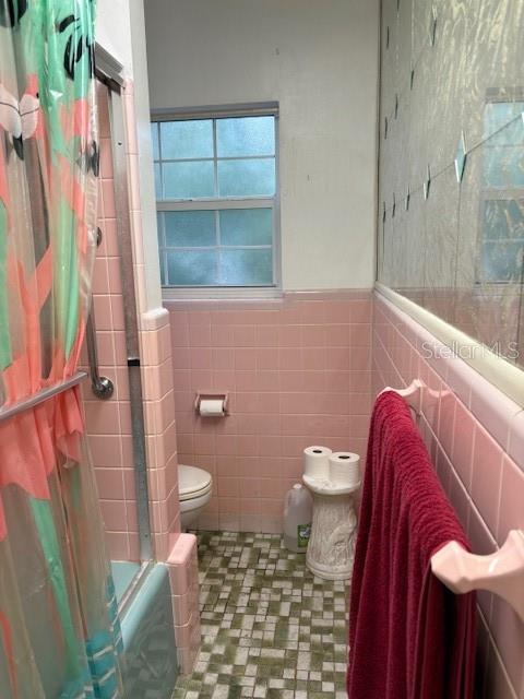 Listing photo id 12 for 6121 Whiteway Drive