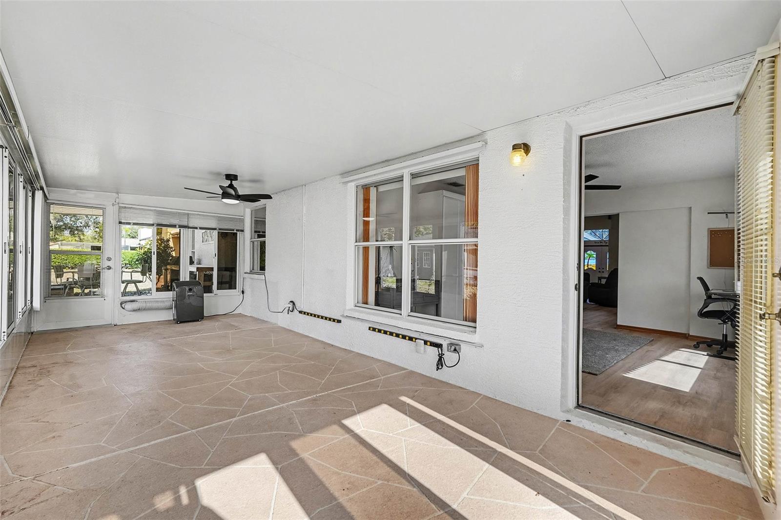 Image 11 of 36 For 8970 Lismore Court