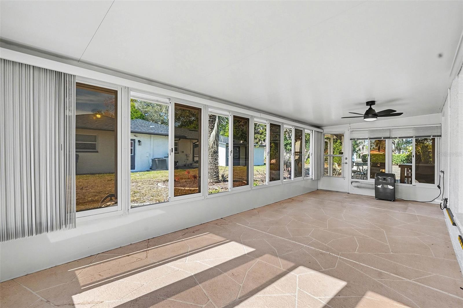 Image 12 of 36 For 8970 Lismore Court