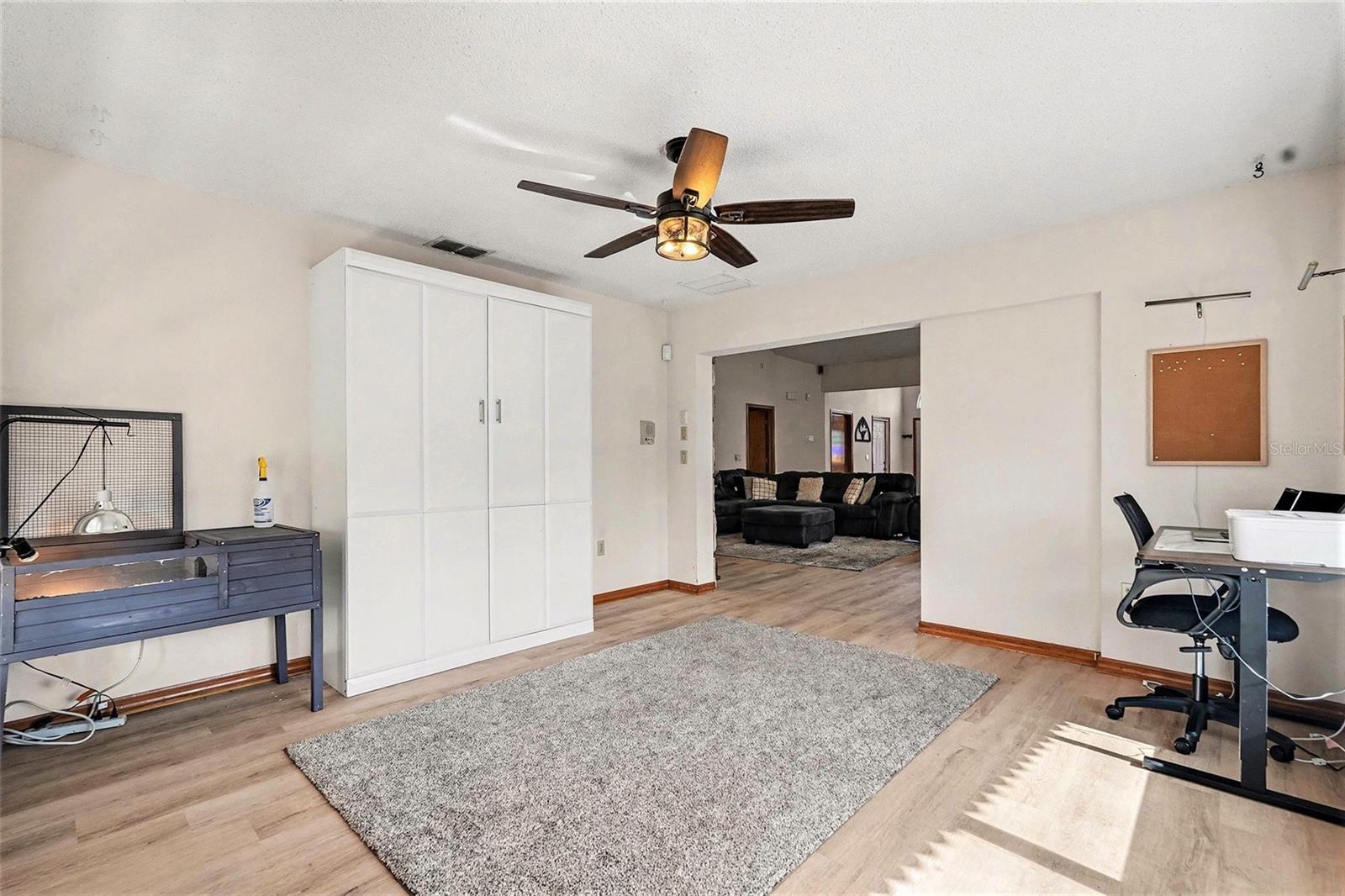 Image 14 of 36 For 8970 Lismore Court