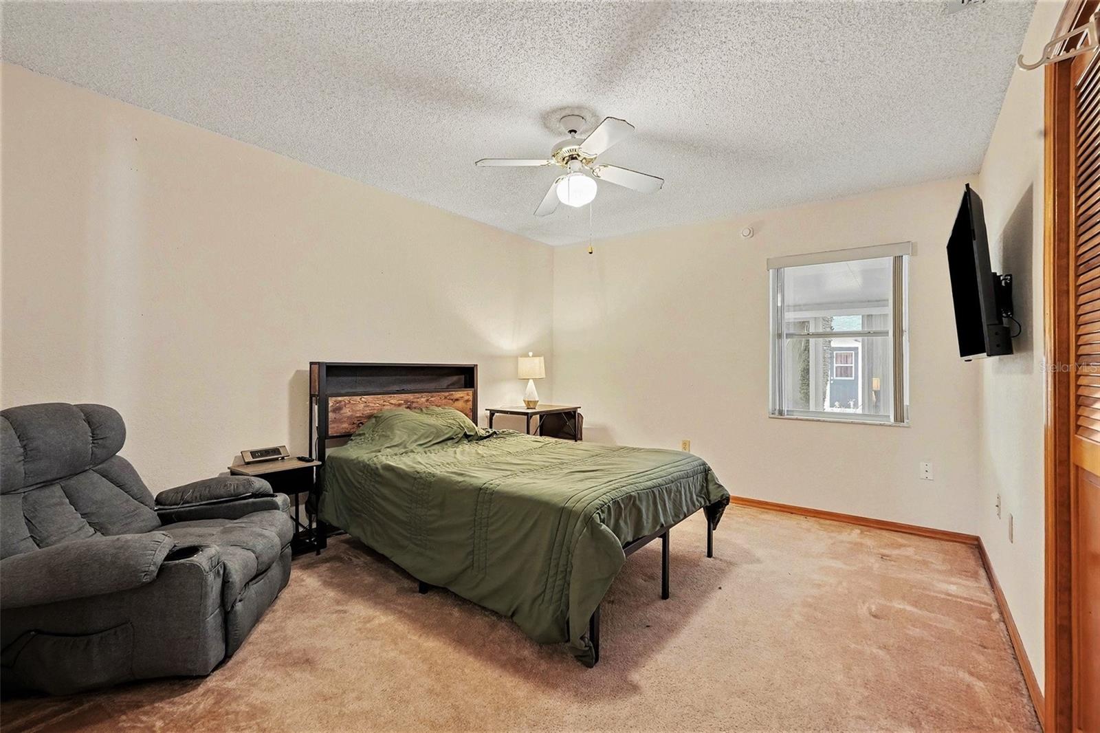 Image 22 of 36 For 8970 Lismore Court