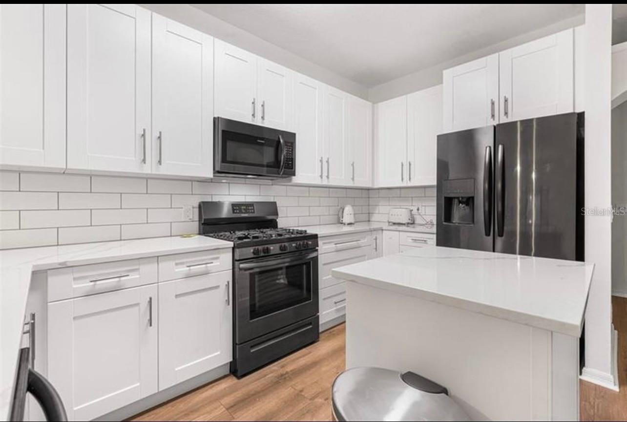 Image 4 of 46 For 5634 Tanagerlake Road