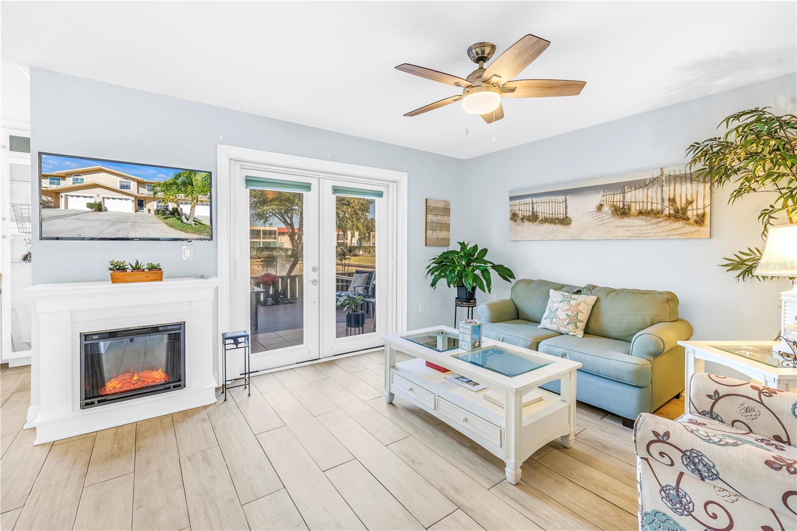 Image 12 of 67 For 8985 Antigua Drive