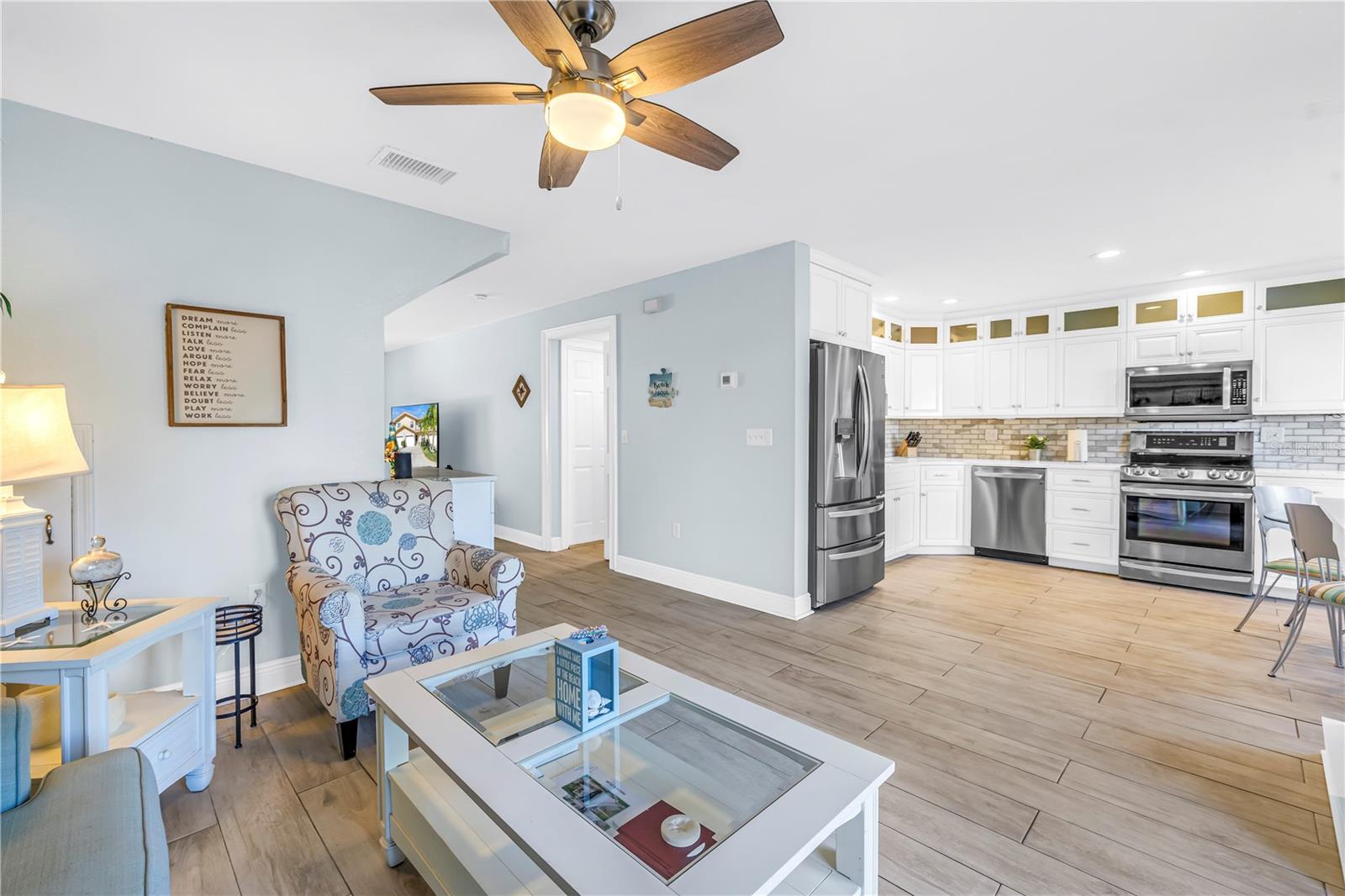 Image 14 of 67 For 8985 Antigua Drive