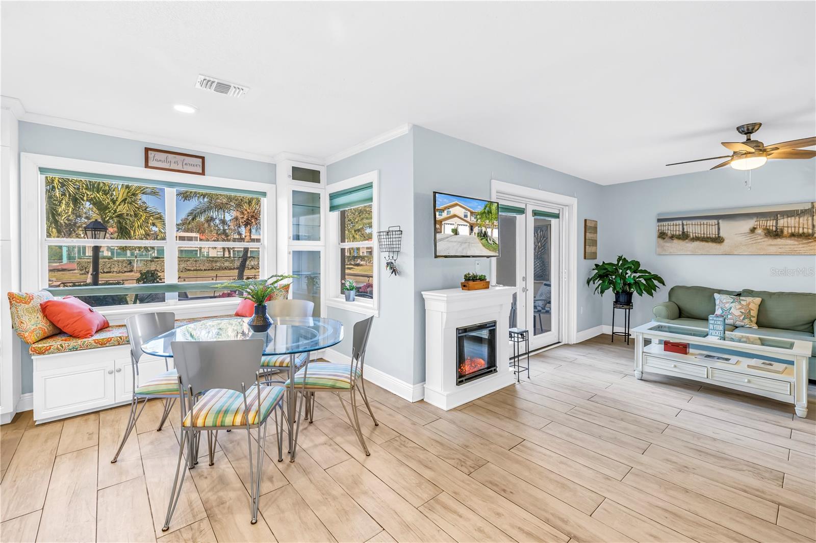 Image 18 of 67 For 8985 Antigua Drive