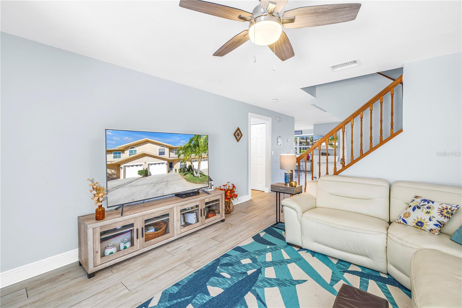 Image 5 of 67 For 8985 Antigua Drive