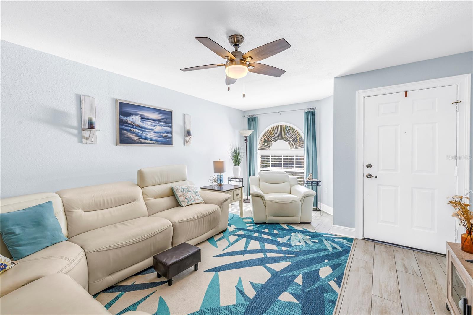 Image 7 of 67 For 8985 Antigua Drive