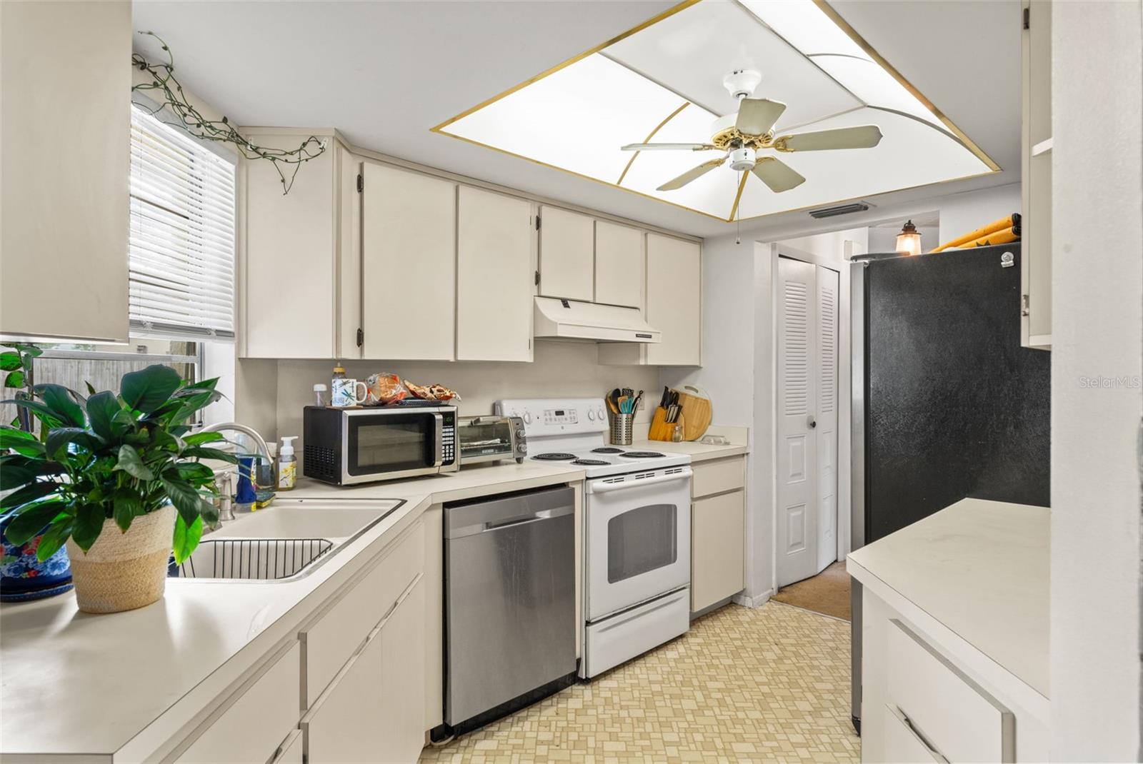 Image 11 of 31 For 5078 Kenmore Street