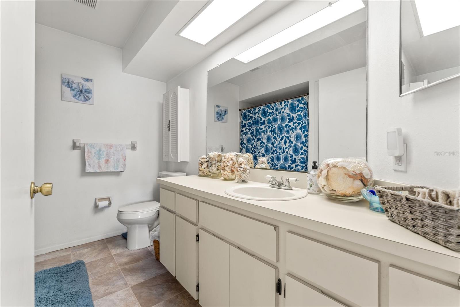 Image 18 of 31 For 5078 Kenmore Street