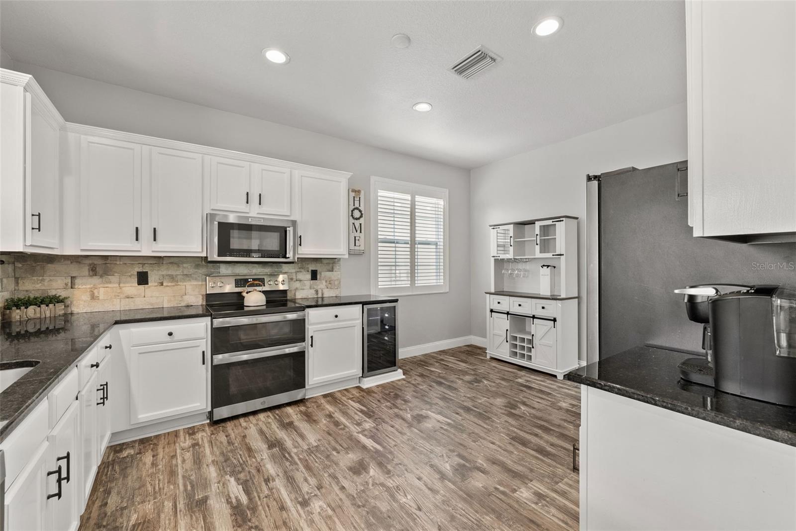 Image 11 of 44 For 14019 Crater Circle