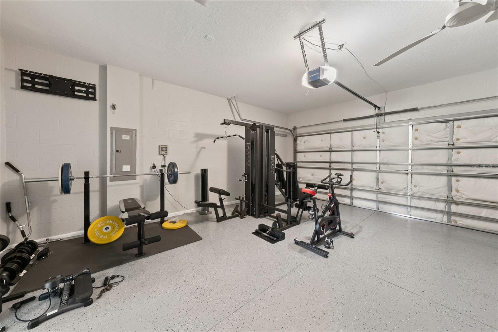 Image 16 of 44 For 14019 Crater Circle