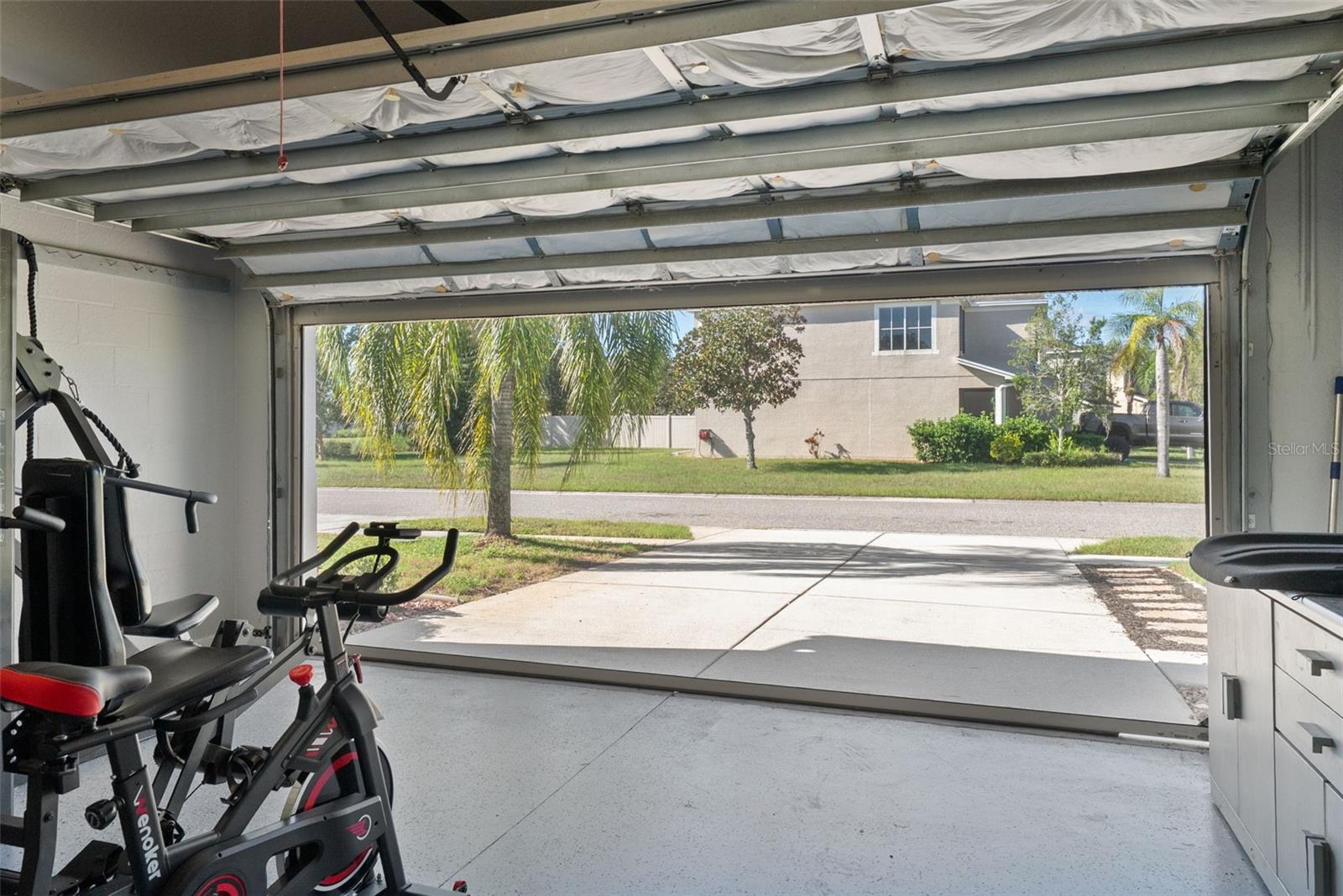 Image 18 of 44 For 14019 Crater Circle