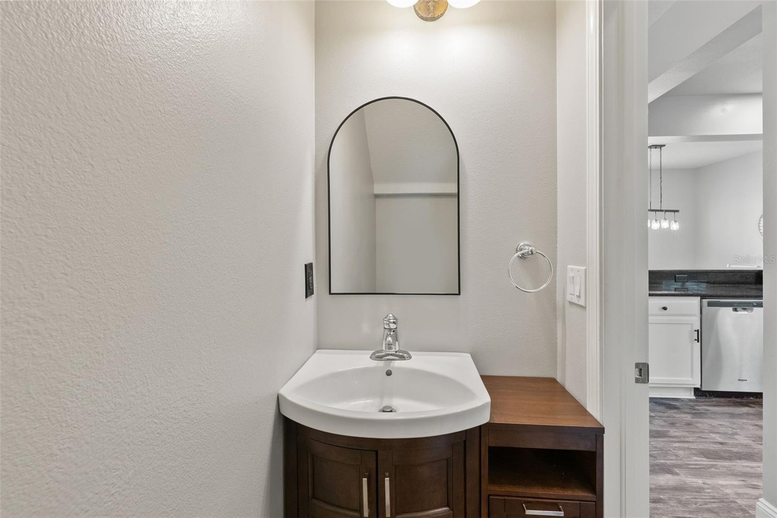 Image 19 of 44 For 14019 Crater Circle