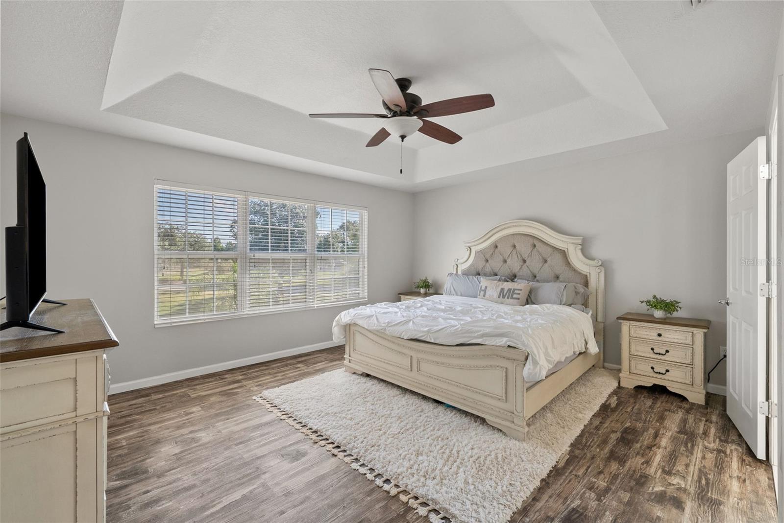 Image 22 of 44 For 14019 Crater Circle