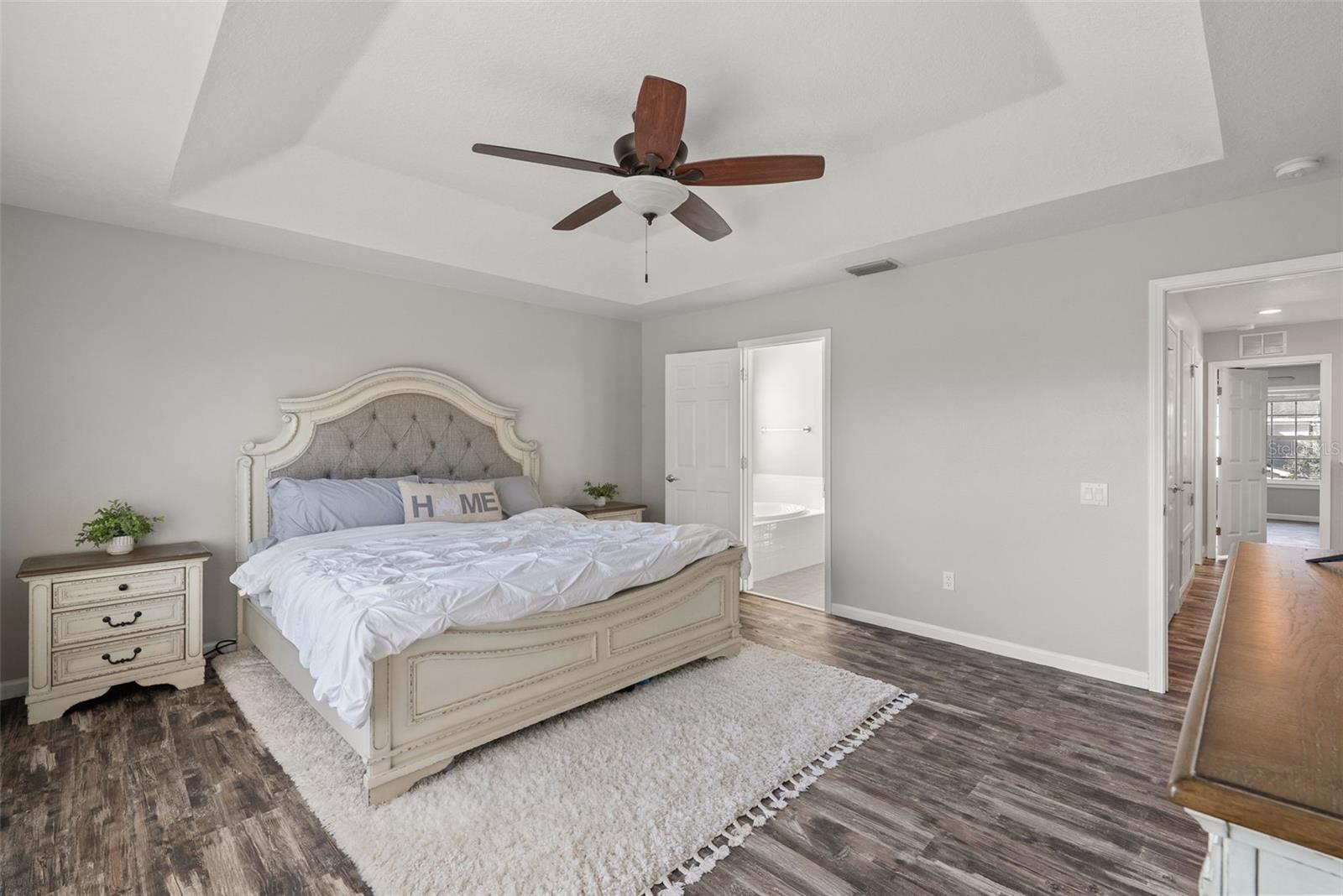 Image 23 of 44 For 14019 Crater Circle