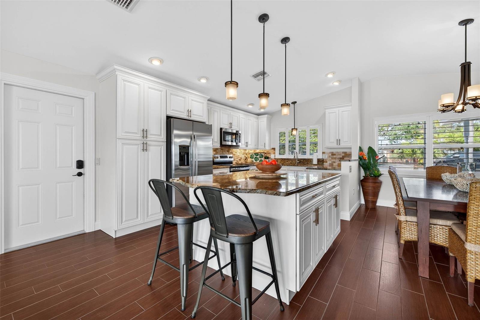 Image 19 of 51 For 333 La Hacienda Drive