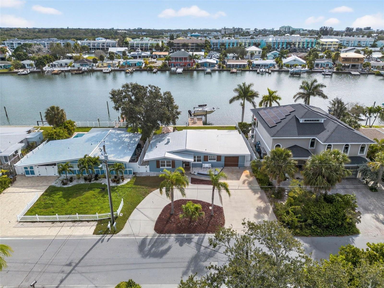 Image 8 of 51 For 333 La Hacienda Drive