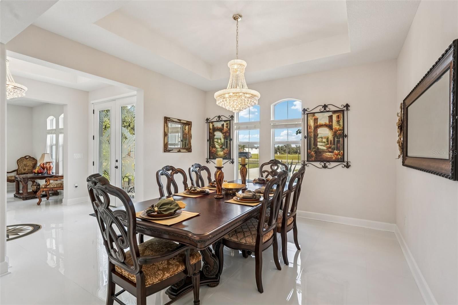 Listing photo id 17 for 5027 Lake Toscana Drive