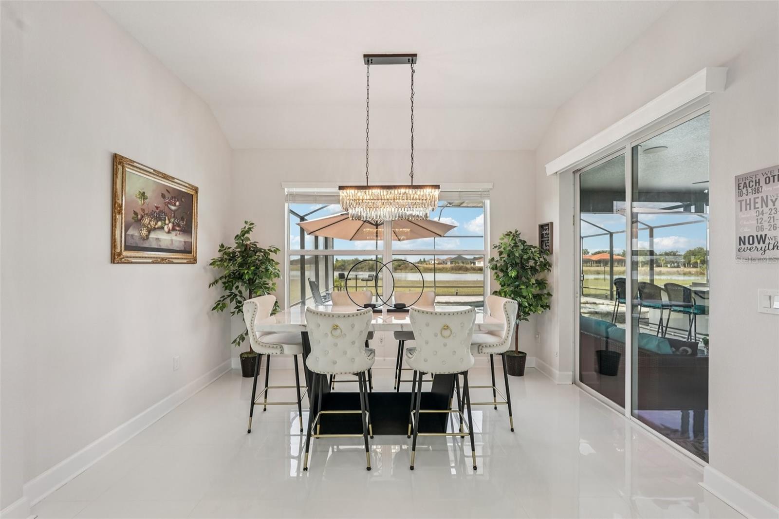 Listing photo id 19 for 5027 Lake Toscana Drive