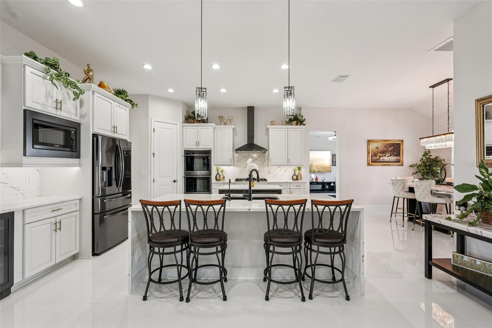 Listing photo id 22 for 5027 Lake Toscana Drive