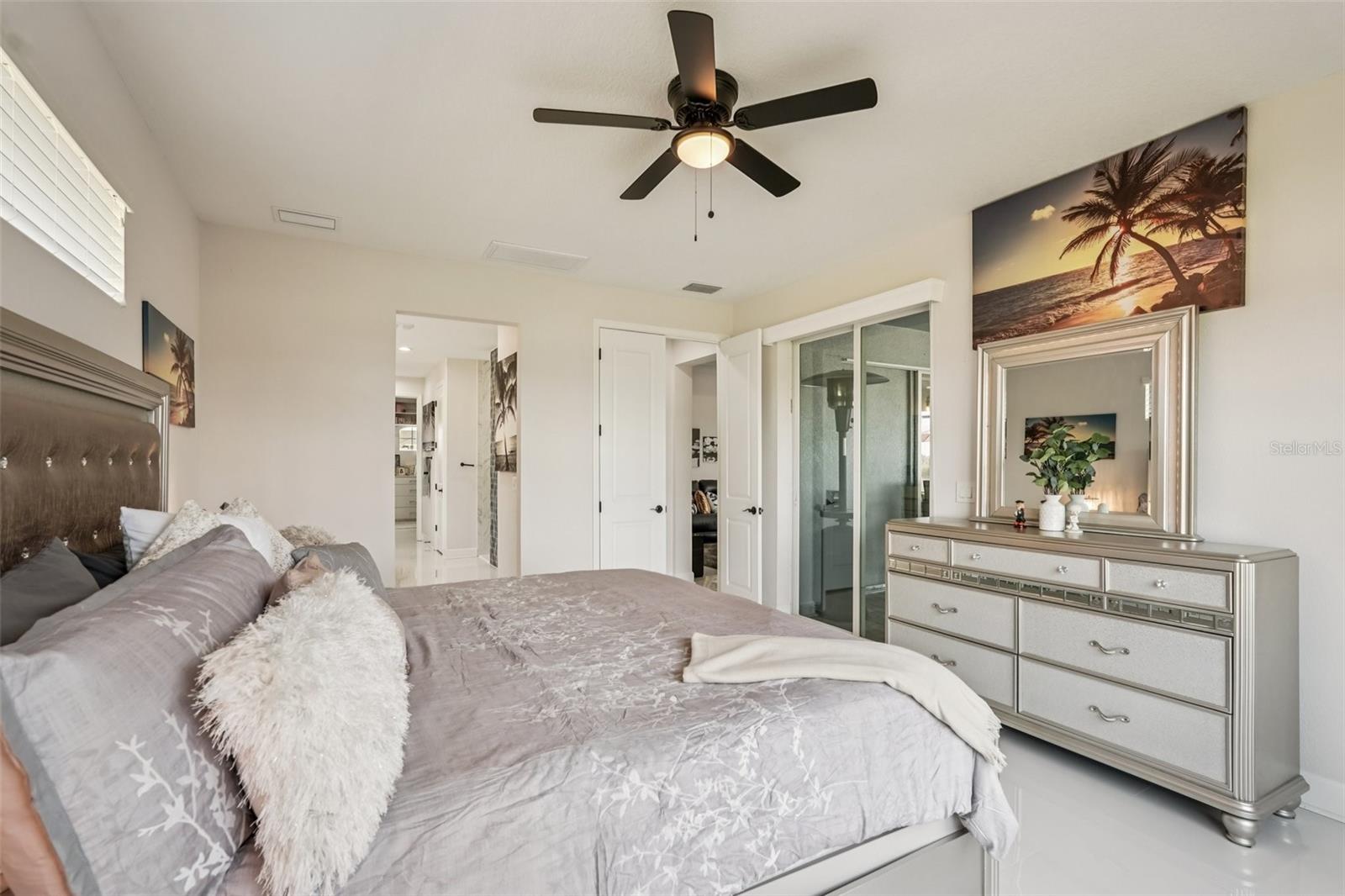 Listing photo id 34 for 5027 Lake Toscana Drive