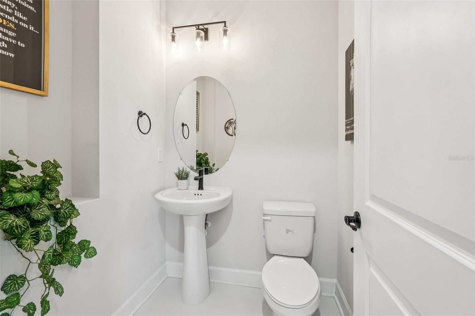 Listing photo id 41 for 5027 Lake Toscana Drive