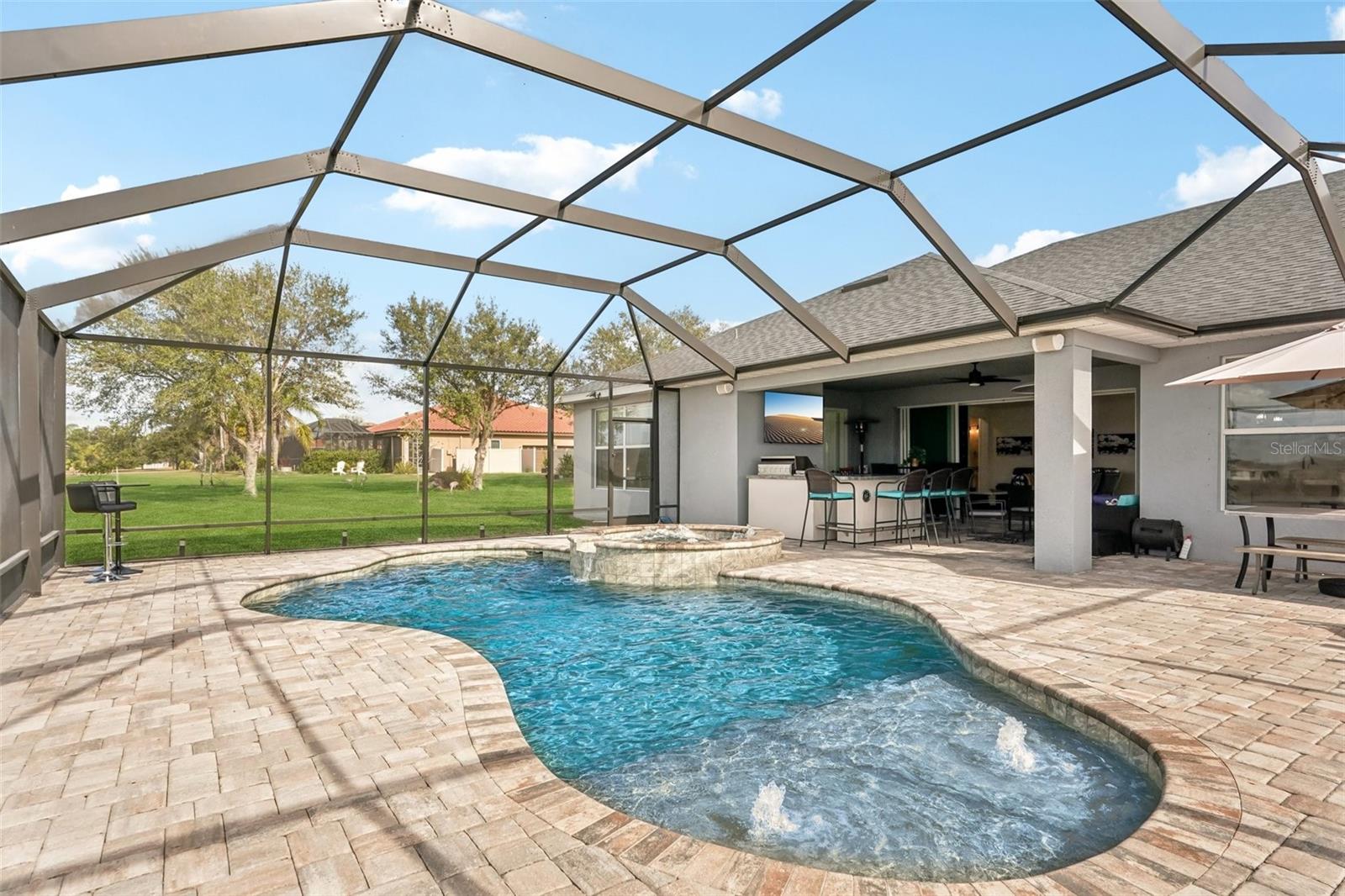 Listing photo id 49 for 5027 Lake Toscana Drive