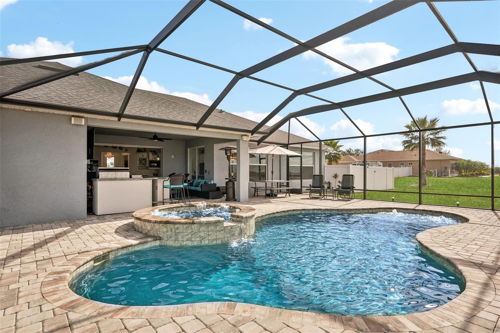 Listing photo id 50 for 5027 Lake Toscana Drive