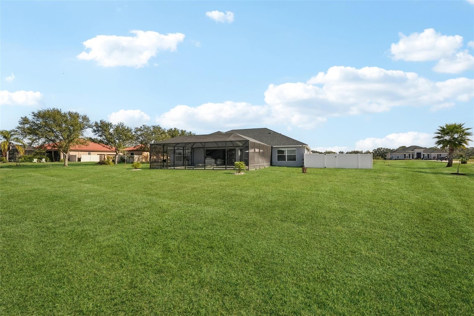 Listing photo id 57 for 5027 Lake Toscana Drive