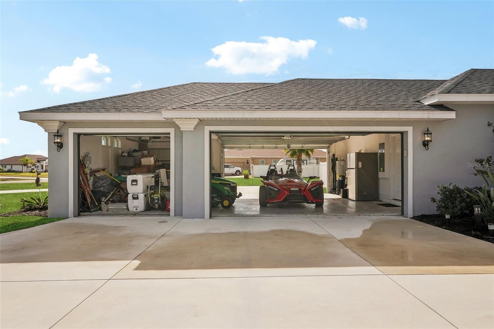 Listing photo id 59 for 5027 Lake Toscana Drive