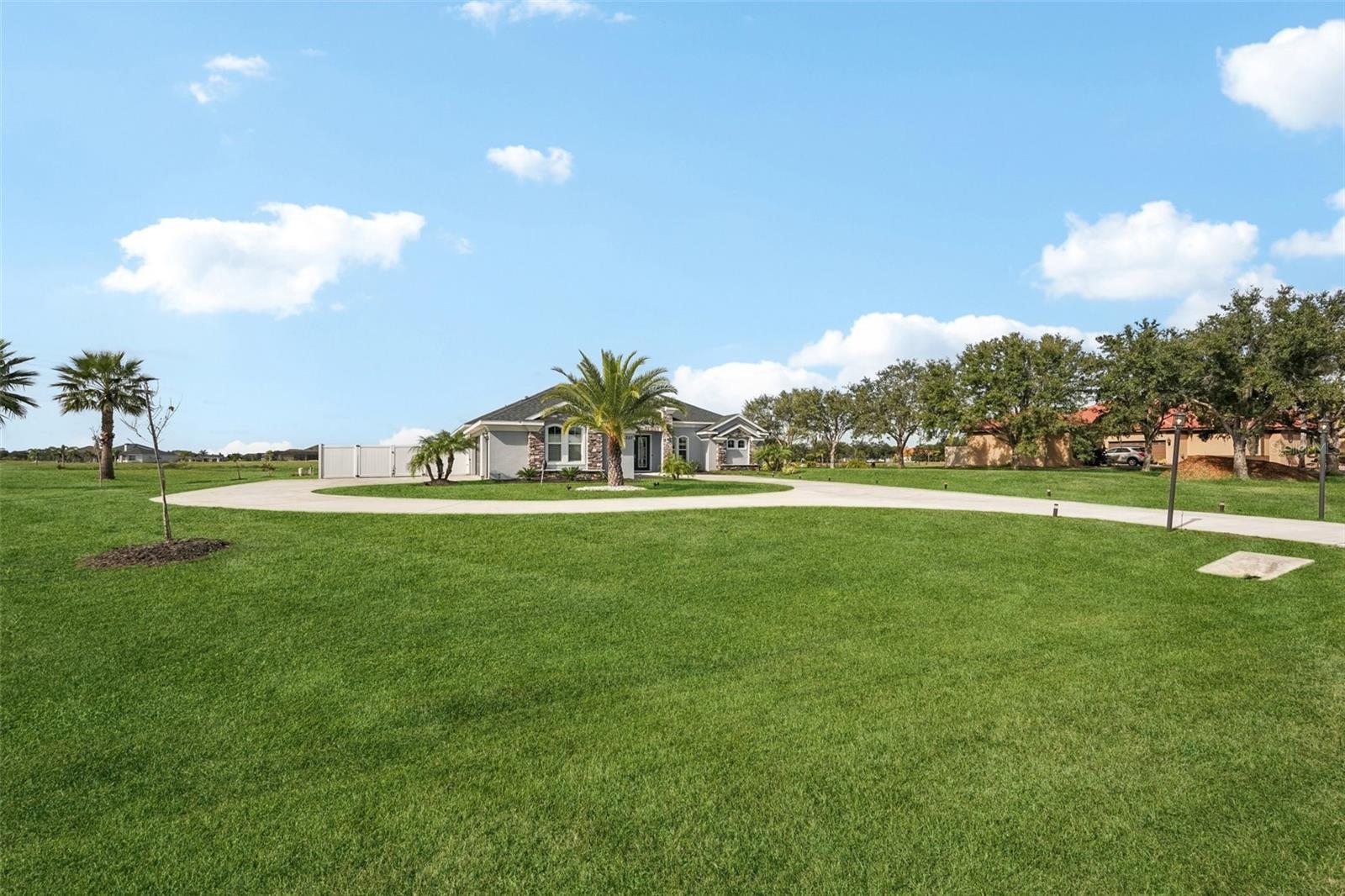 Listing photo id 62 for 5027 Lake Toscana Drive