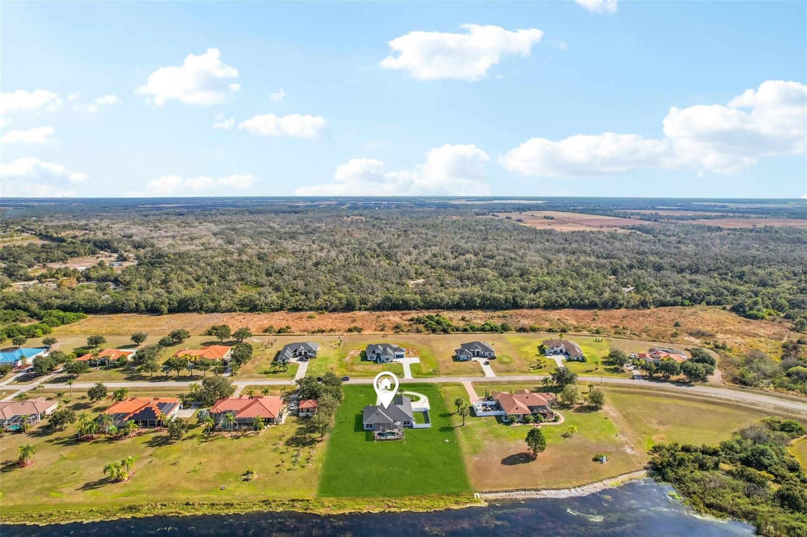 Listing photo id 77 for 5027 Lake Toscana Drive