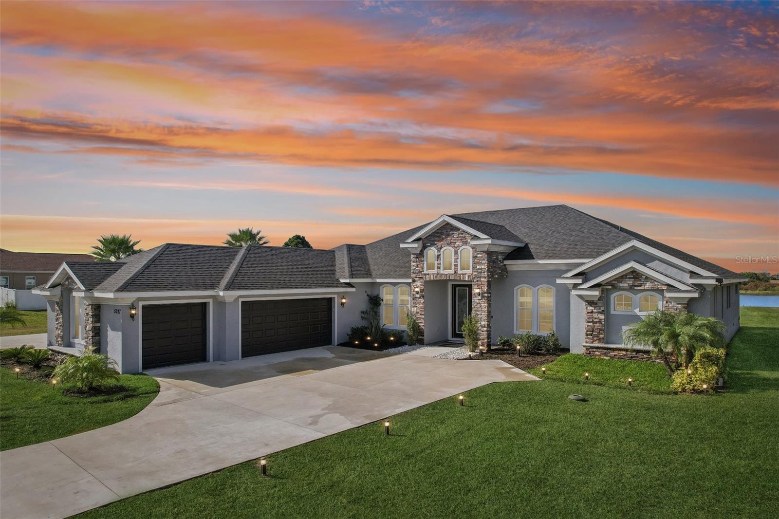 Listing photo id 82 for 5027 Lake Toscana Drive