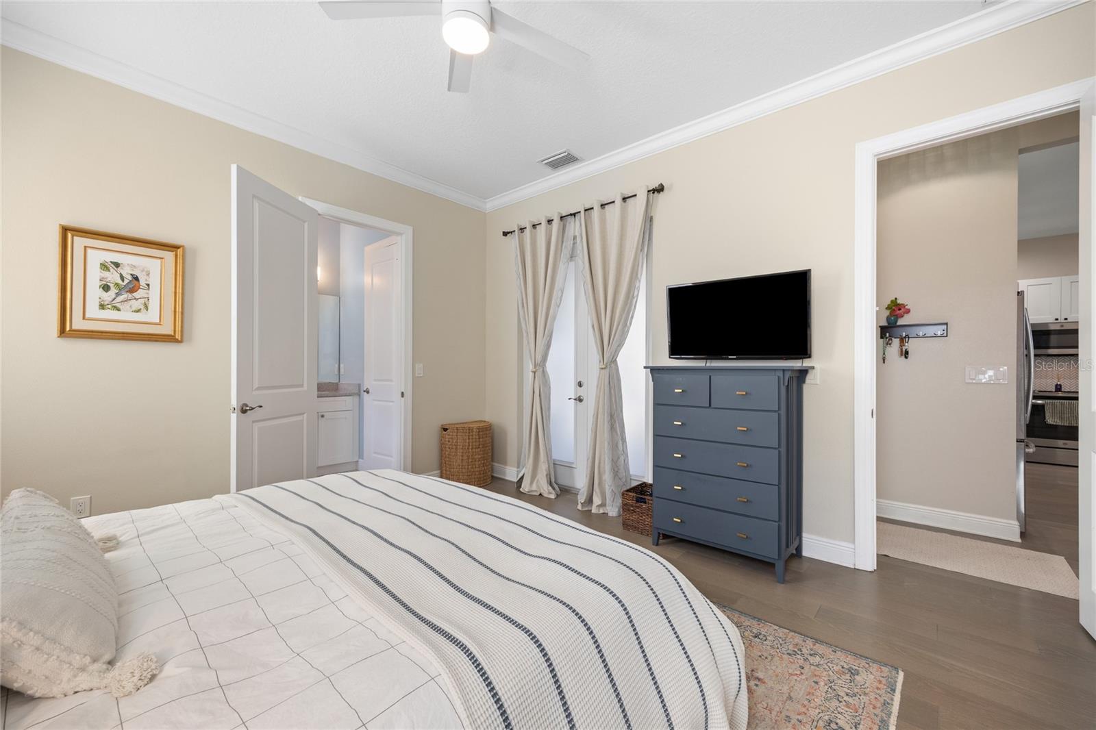 Image 15 of 42 For 1854 13th Avenue N