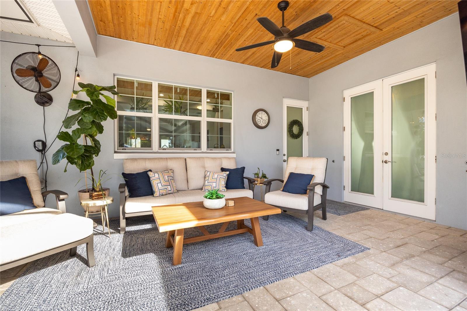 Image 32 of 42 For 1854 13th Avenue N