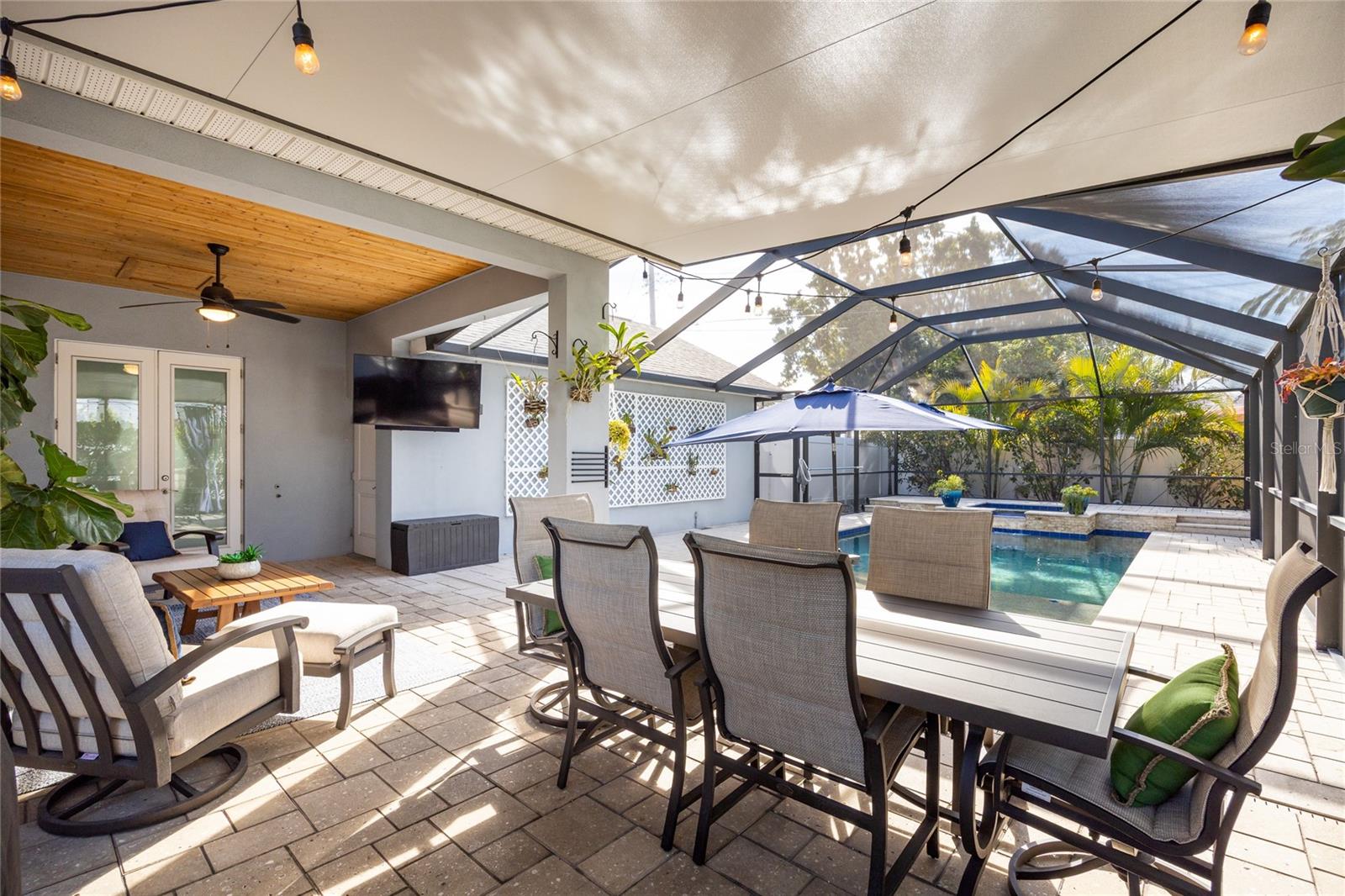 Image 34 of 42 For 1854 13th Avenue N