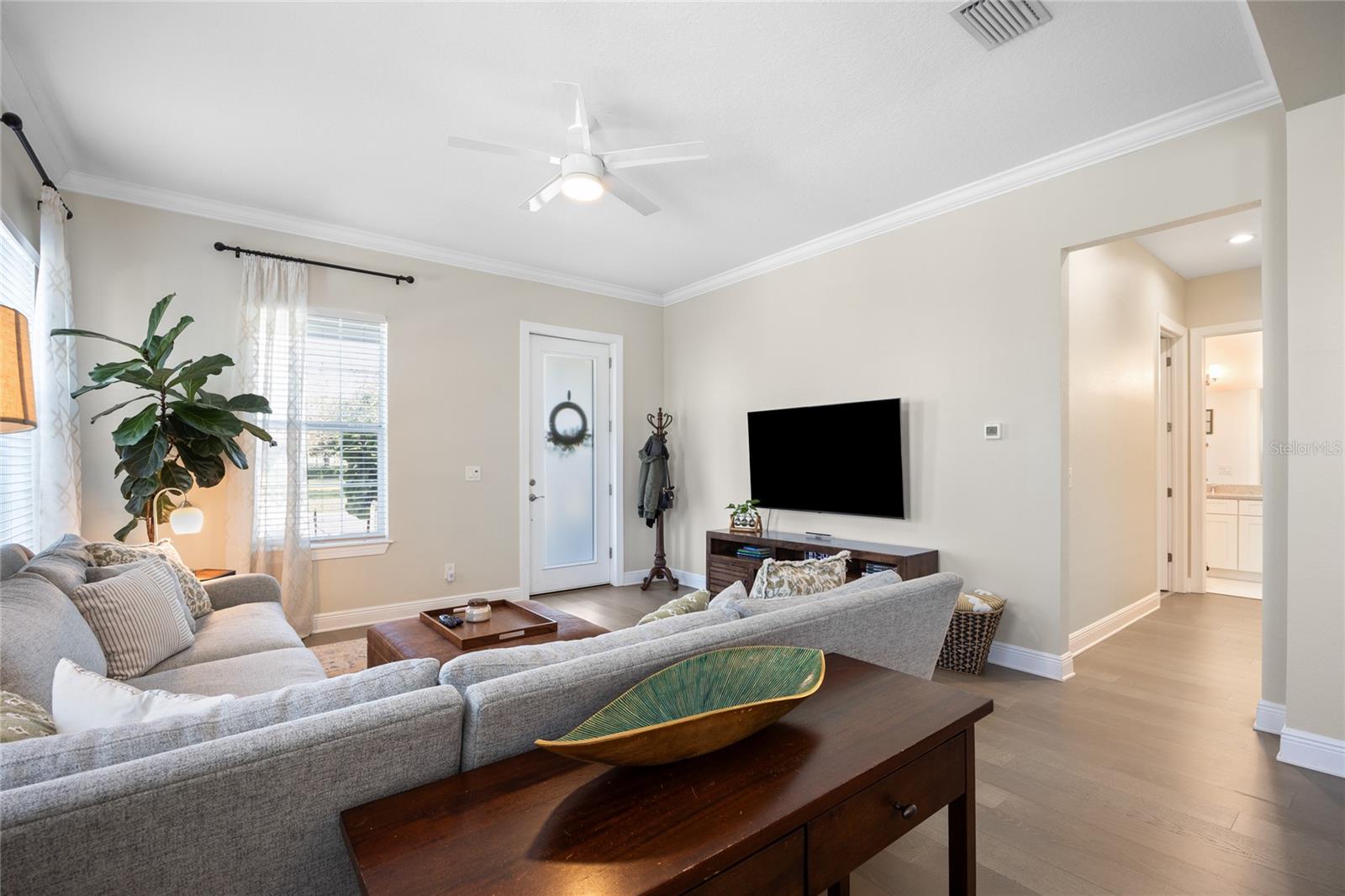 Image 5 of 42 For 1854 13th Avenue N