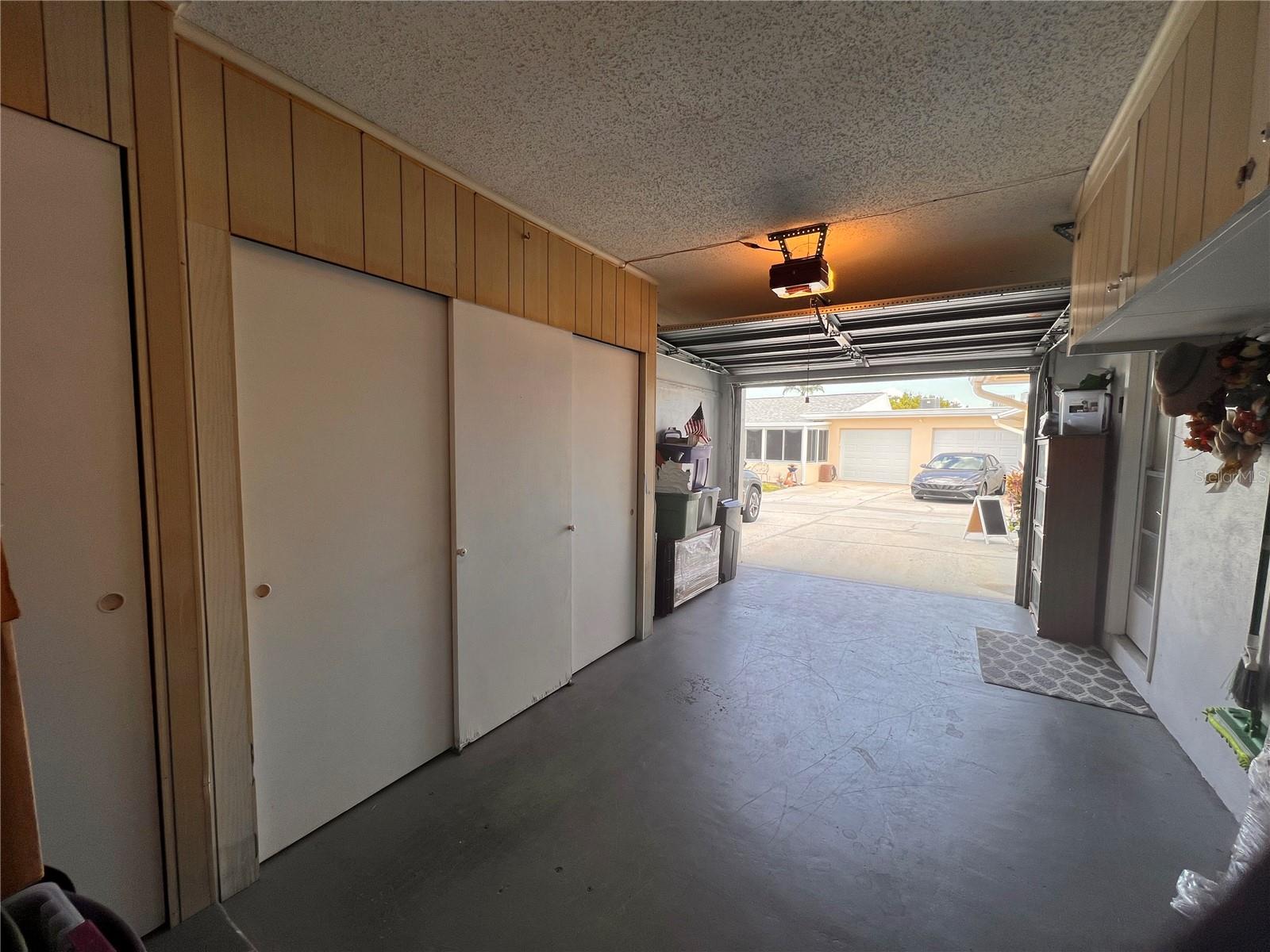 Image 21 of 42 For 2735 Sherbrooke Lane D